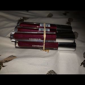 Lip Gloss &ndd Eyeliner